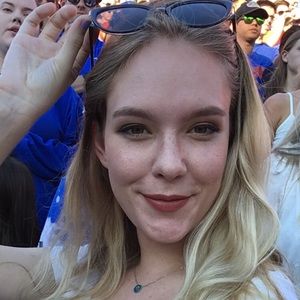 Meet your Posher, Elissa